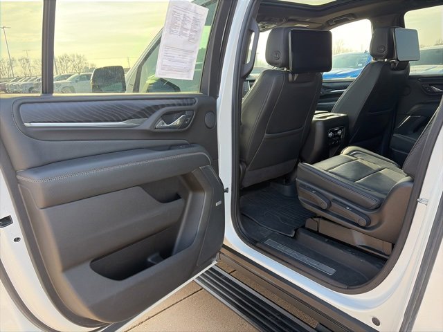Used 2021 GMC Yukon XL Denali w/ Denali Ultimate Package image 35