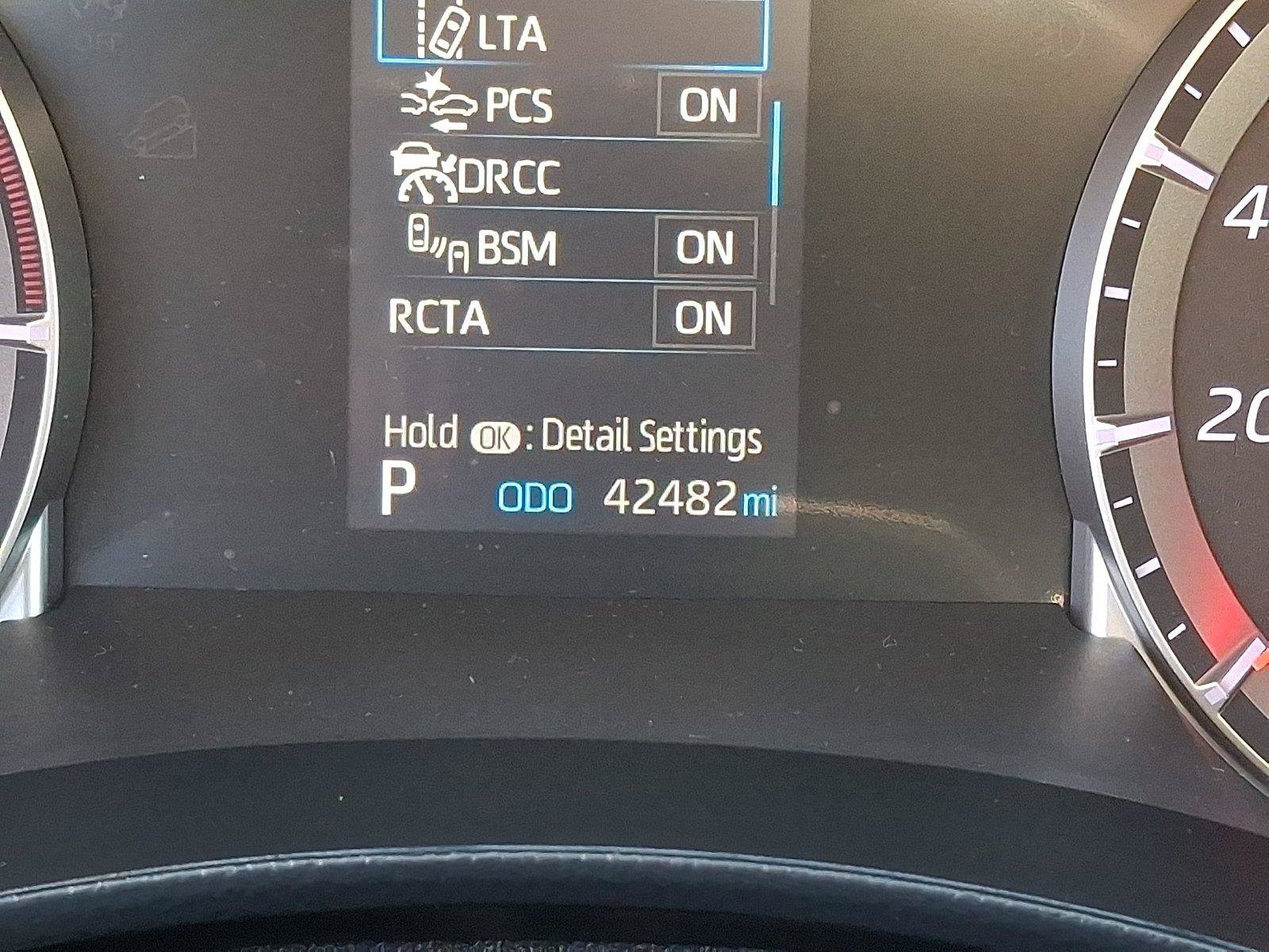 Used 2021 Toyota Highlander LE AWD/4WD image 22