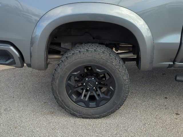 Used 2020 Chevrolet Silverado 1500 RST image 32