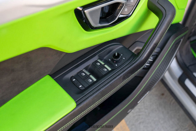 Used 2021 Lamborghini Urus image 21