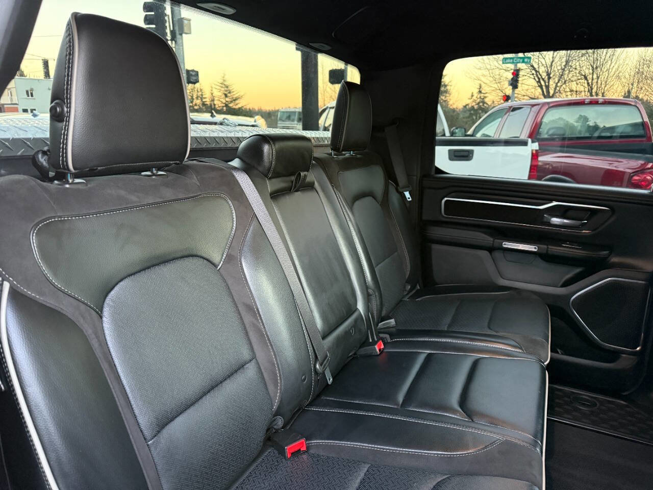 Used 2024 RAM 1500 Laramie image 29