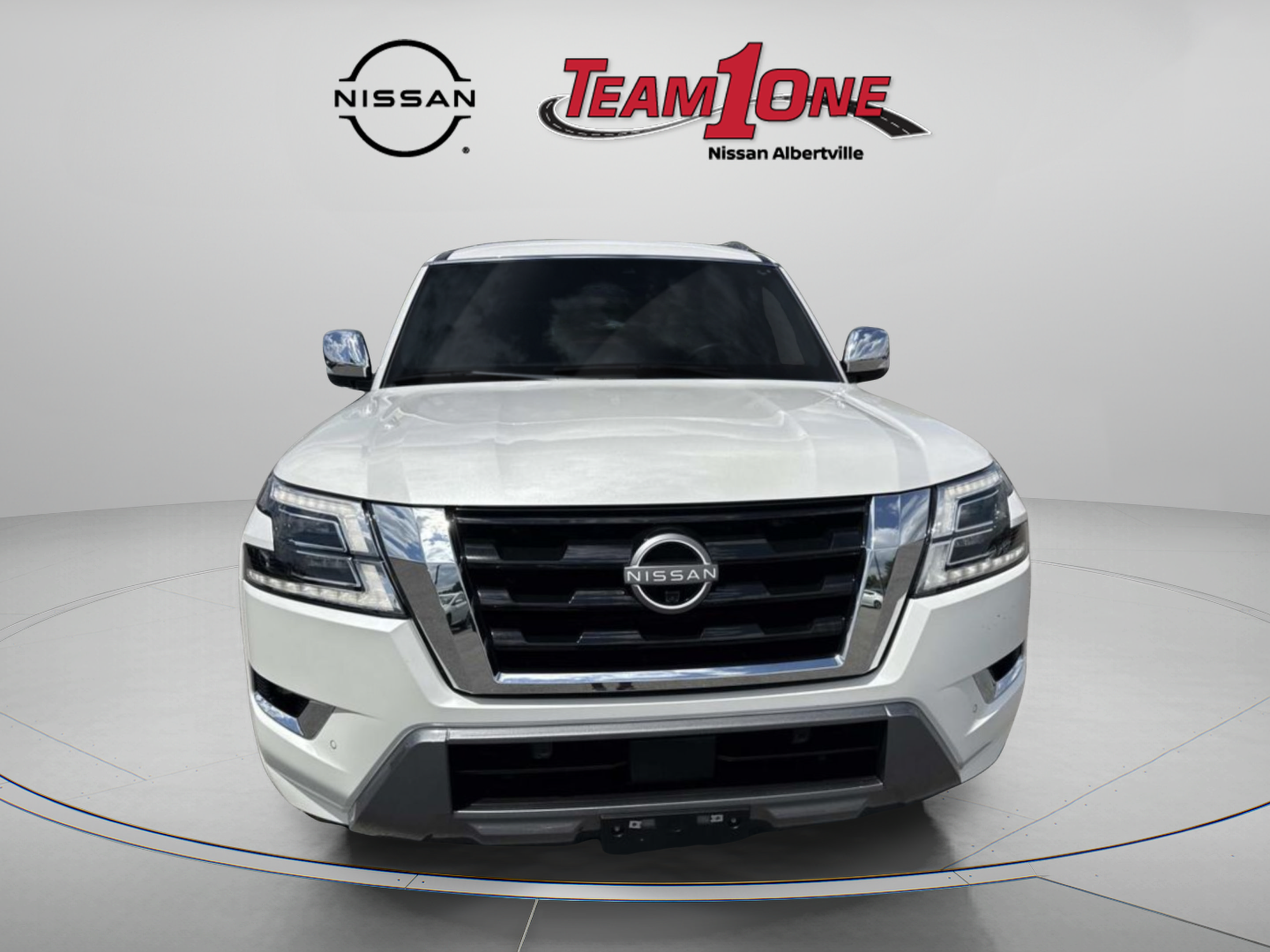 Used 2023 Nissan Armada Platinum w/ Captain's Chairs Package AWD/4WD image 2
