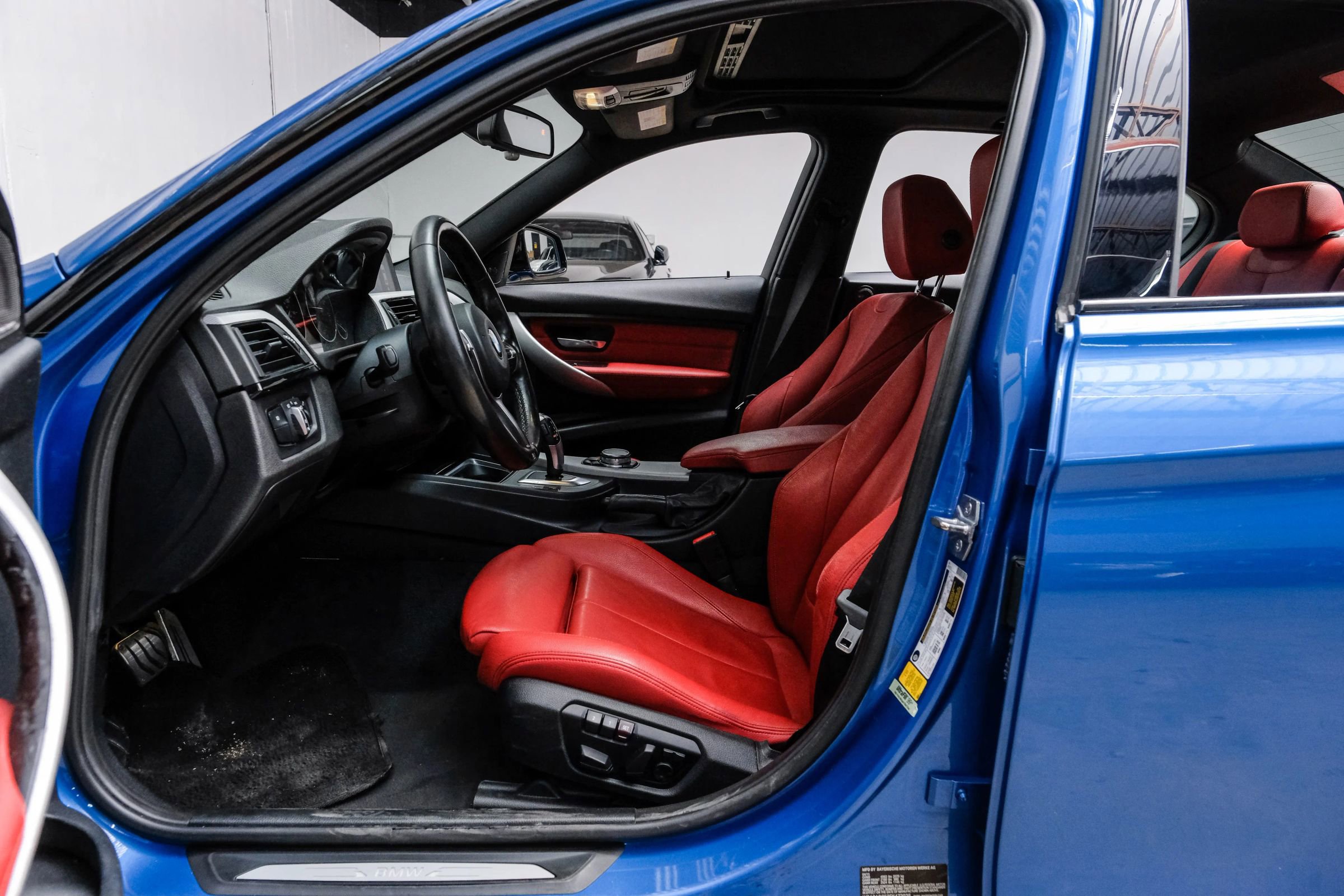 Used 2015 BMW 335i Sedan RWD image 4