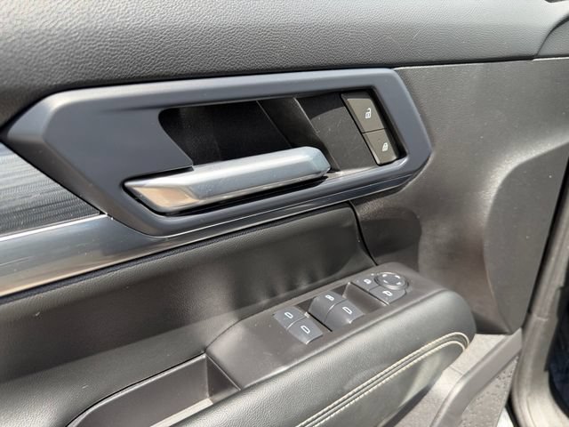 Used 2025 GMC Terrain Elevation AWD/4WD image 17