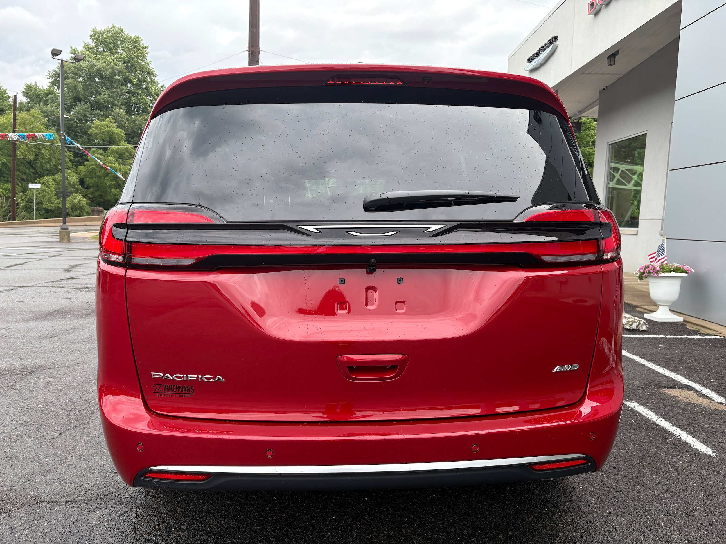 New 2027 Chrysler Pacifica Select AWD/4WD image 8