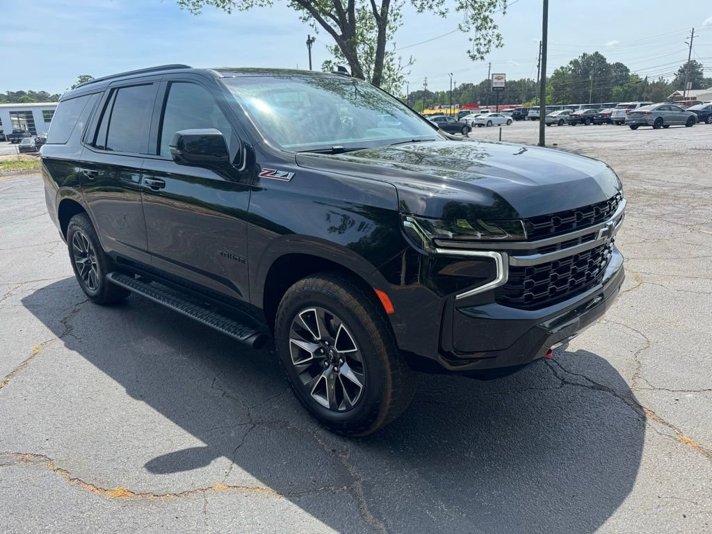 Certified 2022 Chevrolet Tahoe Z71 w/ Luxury Package AWD/4WD image 18