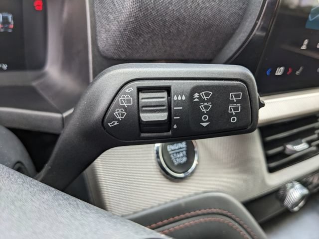 Used 2025 Ford Explorer Active RWD image 29