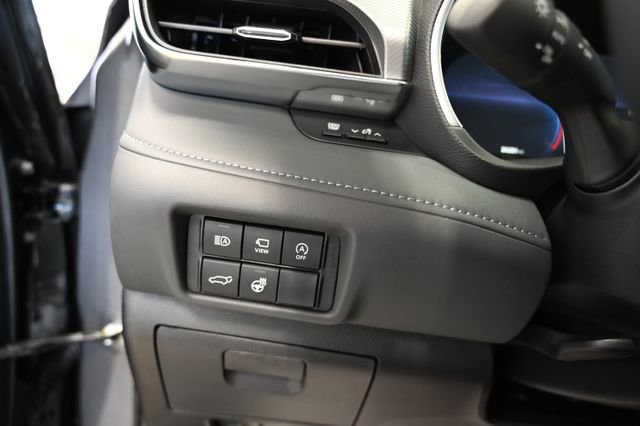 Used 2025 Toyota Highlander Platinum AWD/4WD image 28
