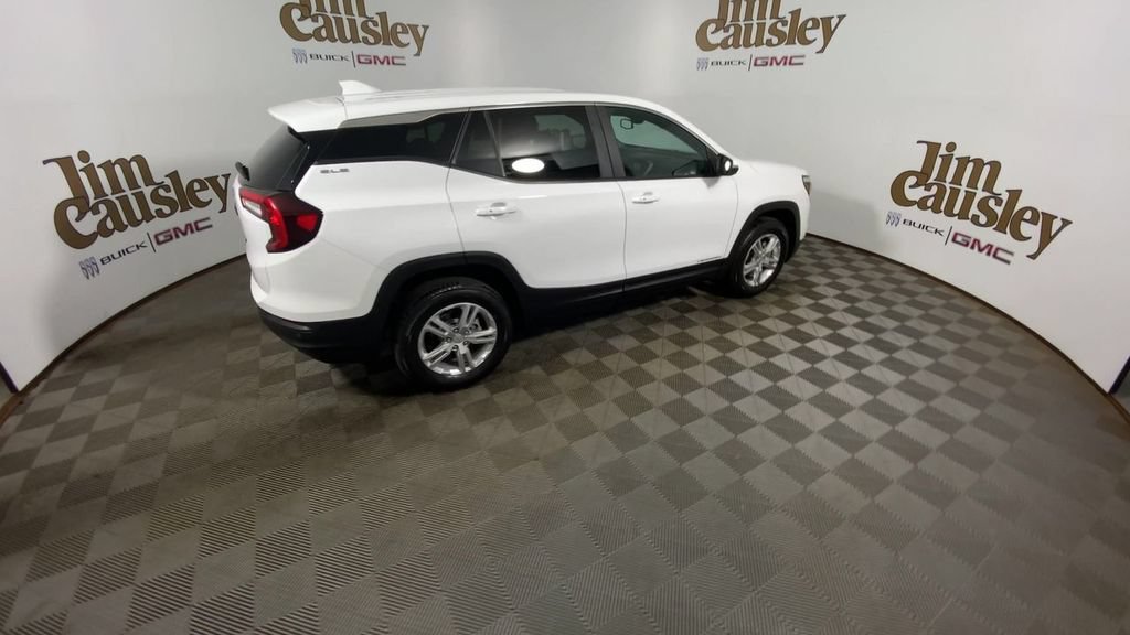 Used 2023 GMC Terrain SLE AWD/4WD image 9