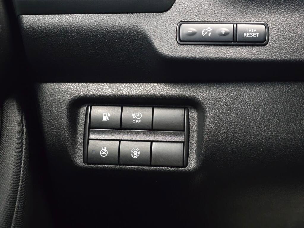 Used 2021 Nissan Leaf SV image 25