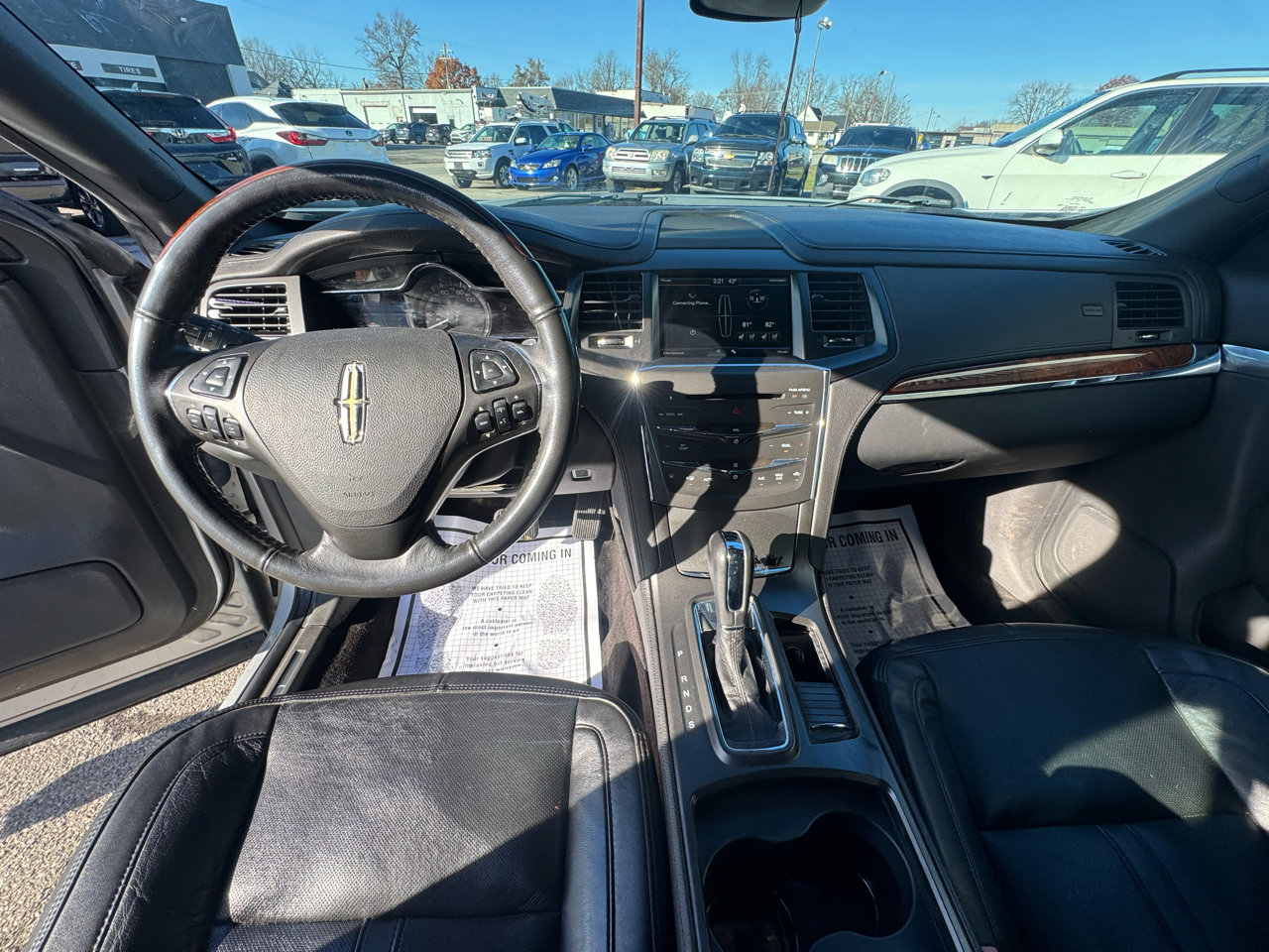 Used 2013 Lincoln MKS image 13