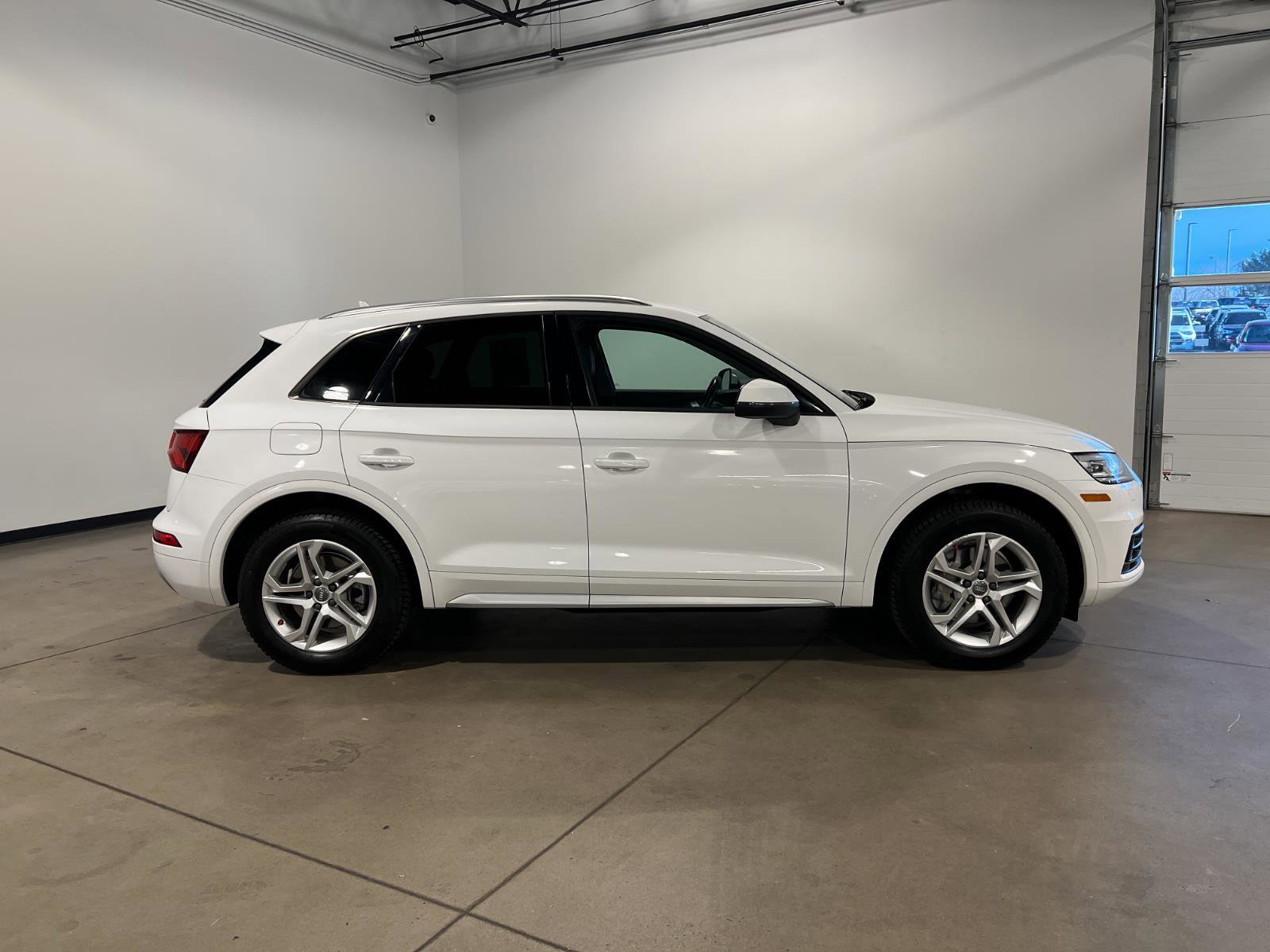 Used 2018 Audi Q5 2.0T Premium image 2