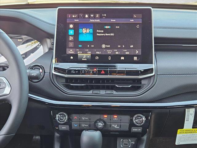 New 2026 Jeep Compass Latitude image 13