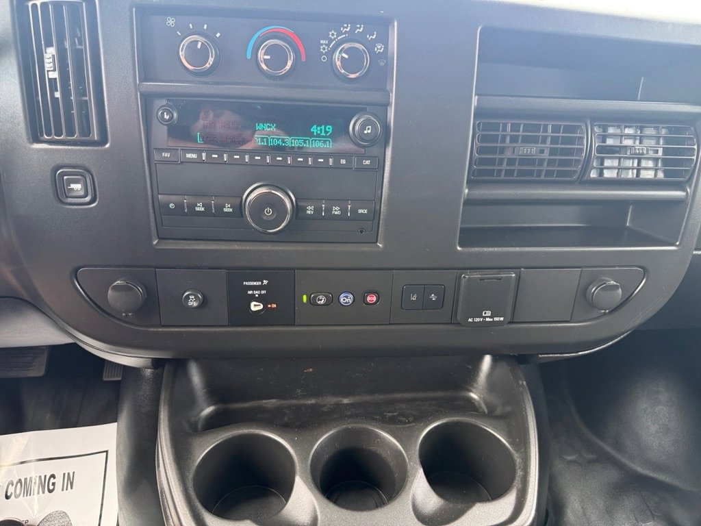 Used 2021 Chevrolet Express 3500 w/ Driver Convenience Package RWD image 12