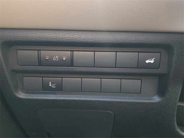 New 2025 Mitsubishi Outlander AWD image 30