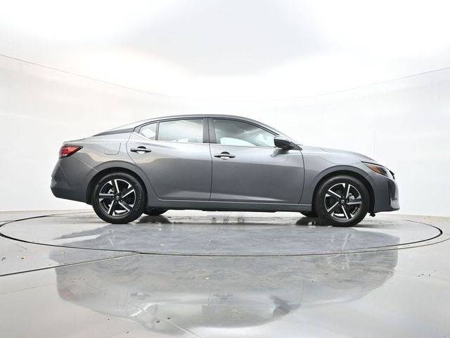Used 2024 Nissan Sentra SV FWD image 31