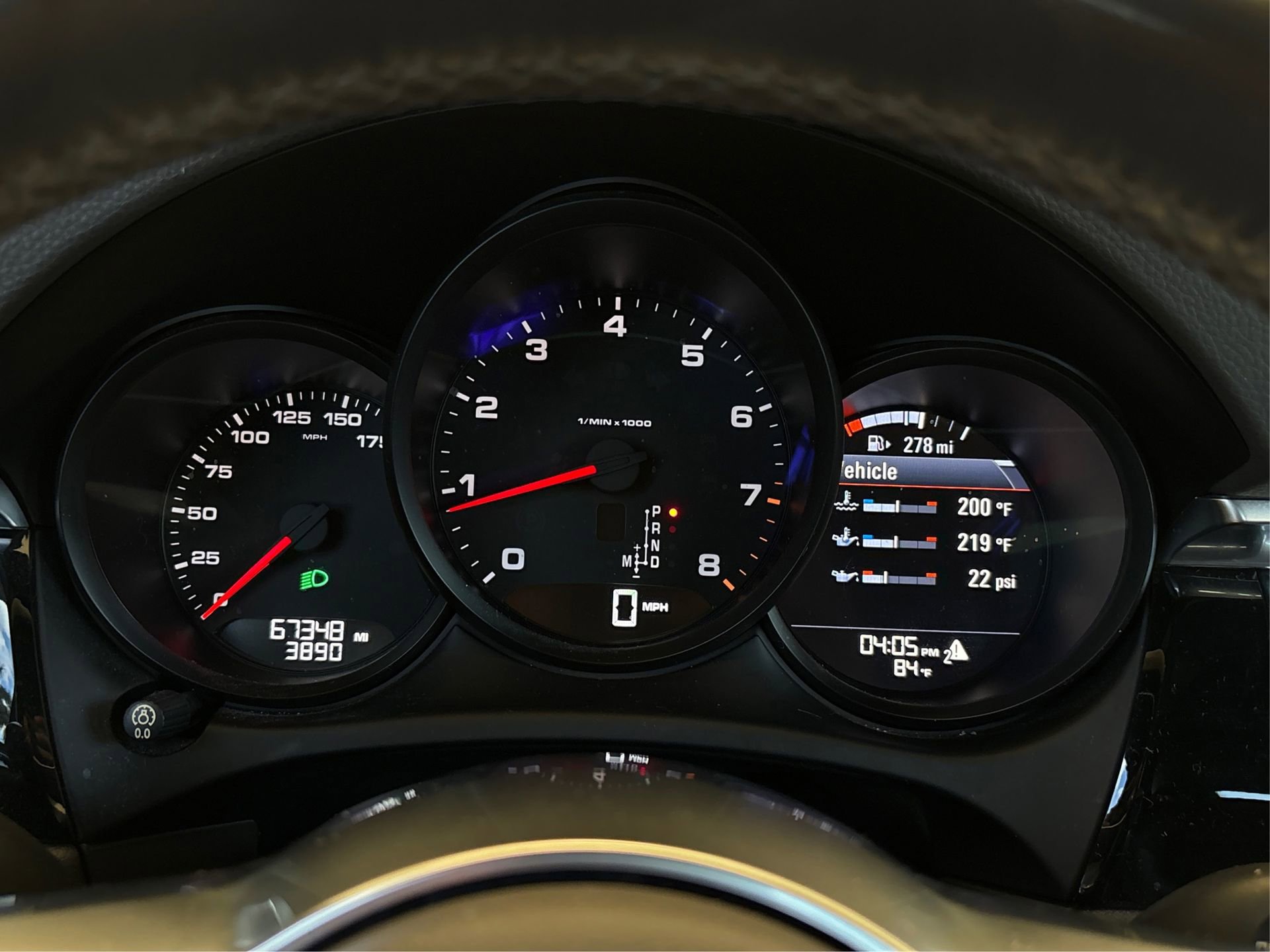 Used 2018 Porsche Macan w/ Premium Package Plus image 17