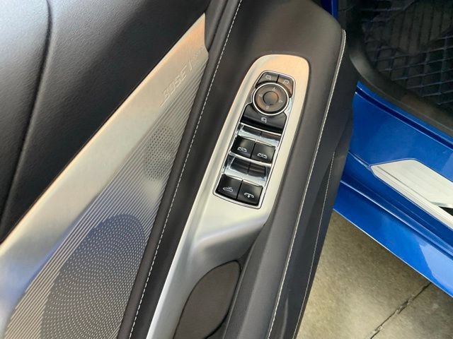 Used 2023 Chevrolet Corvette Stingray Preferred Conv w/ Z51 Performance Package RWD image 9