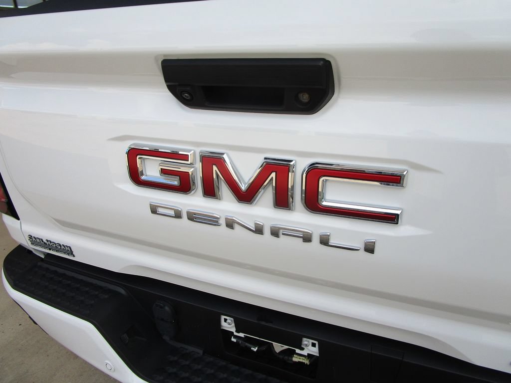 Used 2024 GMC Canyon Denali AWD/4WD image 18