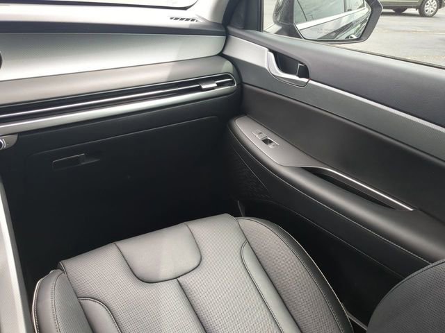 Used 2025 Hyundai Palisade SEL FWD image 16