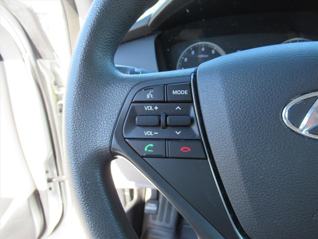 Used 2016 Hyundai Sonata SE image 18