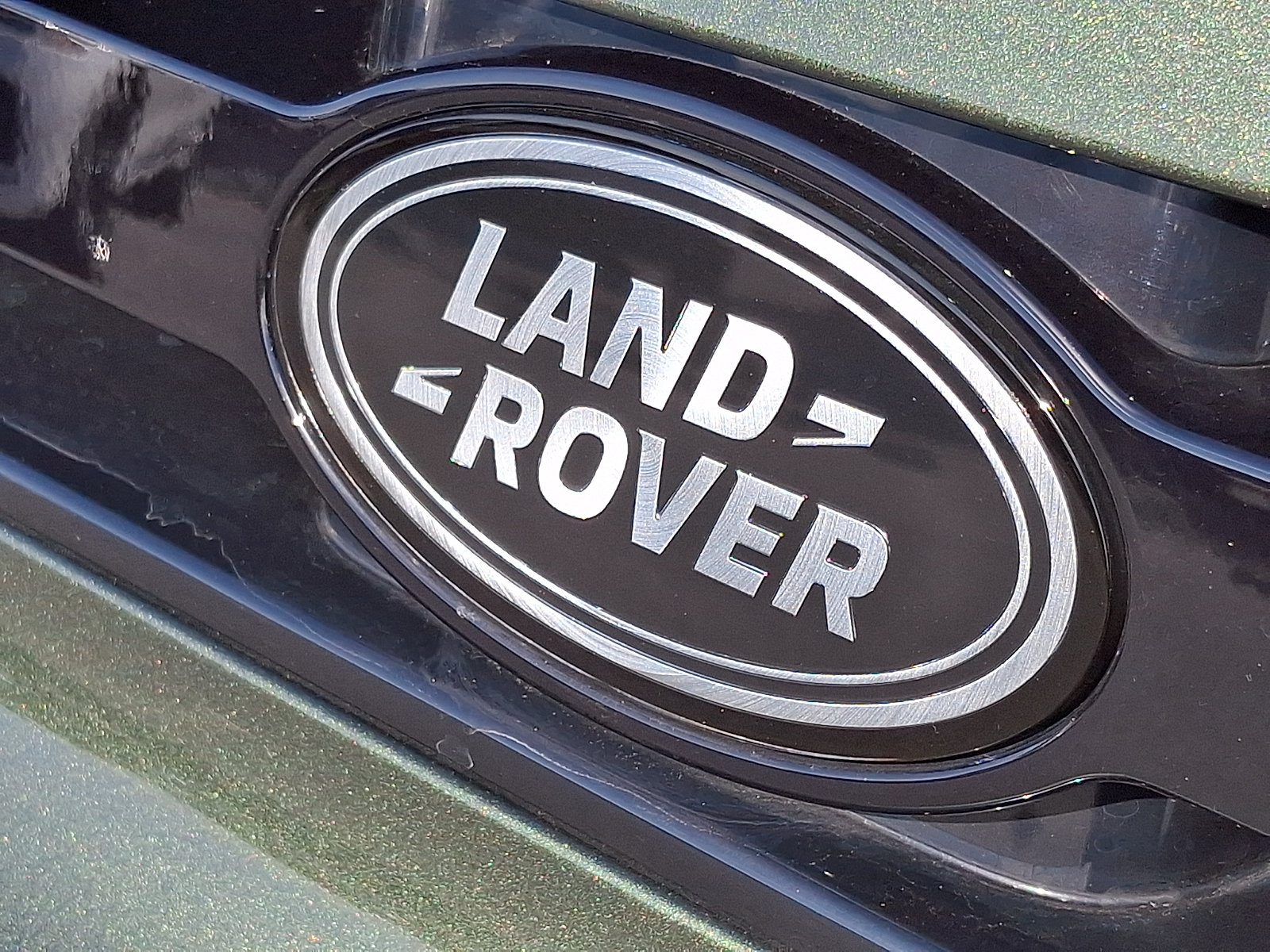 New 2026 Land Rover Defender 130 X-Dynamic SE AWD/4WD image 23