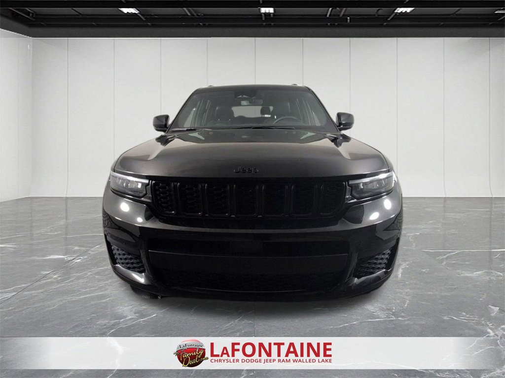 Certified 2024 Jeep Grand Cherokee L Laredo image 8