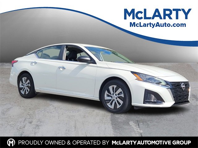 Certified 2025 Nissan Altima 2.5 S image 1