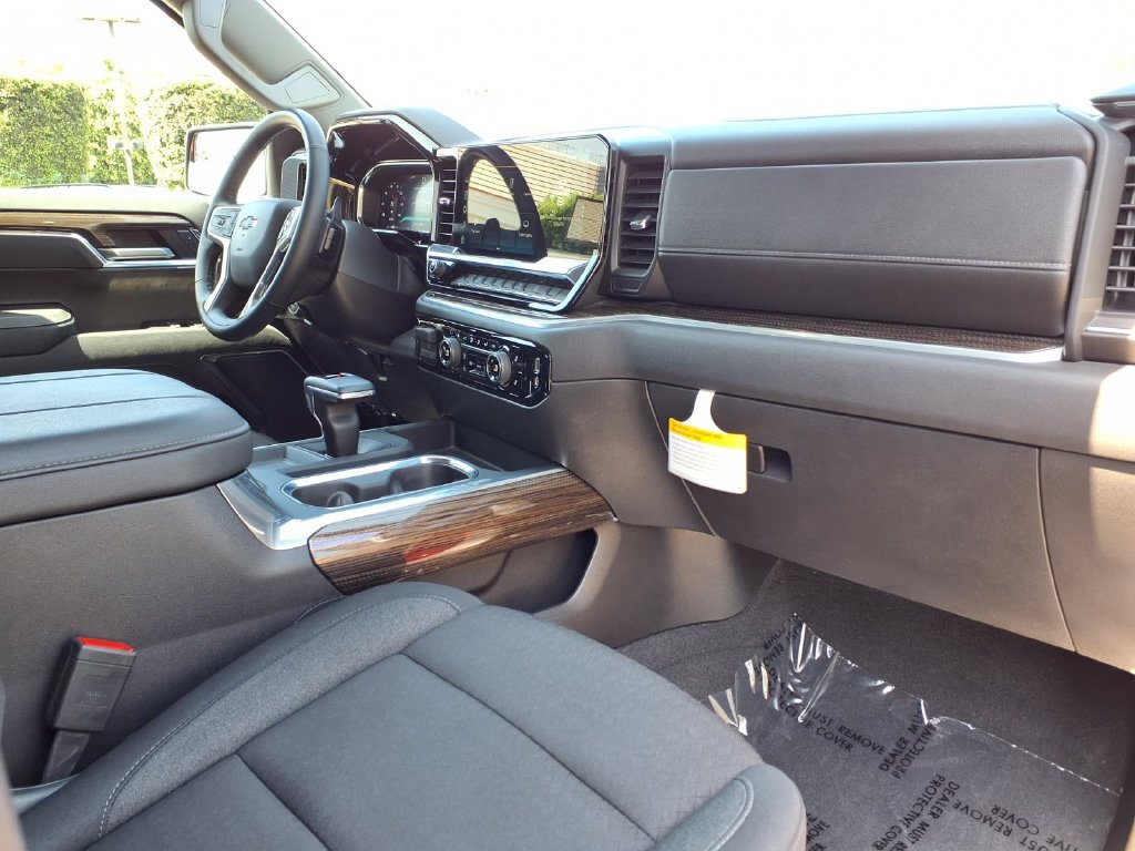 Used 2026 Chevrolet Silverado 1500 LT Trail Boss w/ Protection Package AWD/4WD image 12