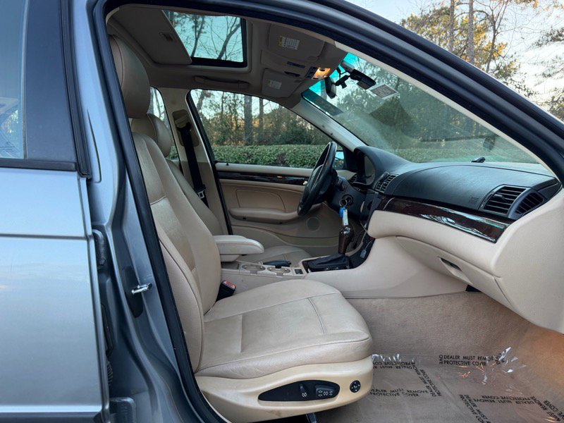 Used 2005 BMW 325i Sedan image 17