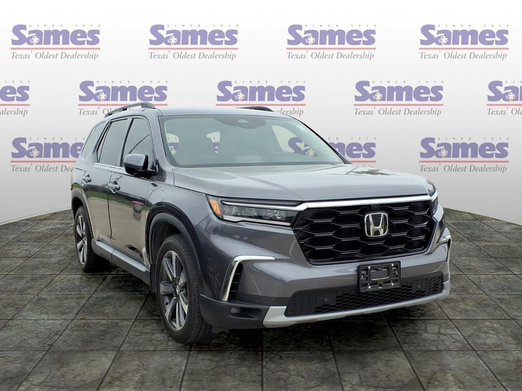 Used 2025 Honda Pilot Elite image 1