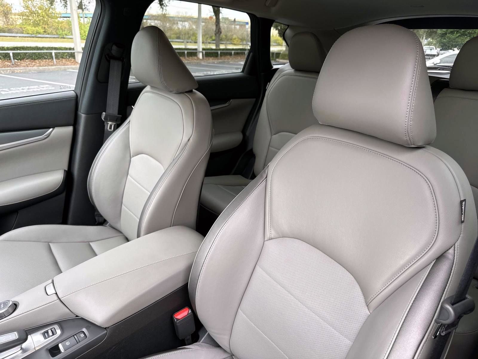 Certified 2025 INFINITI QX50 Luxe w/ Accent Package image 11