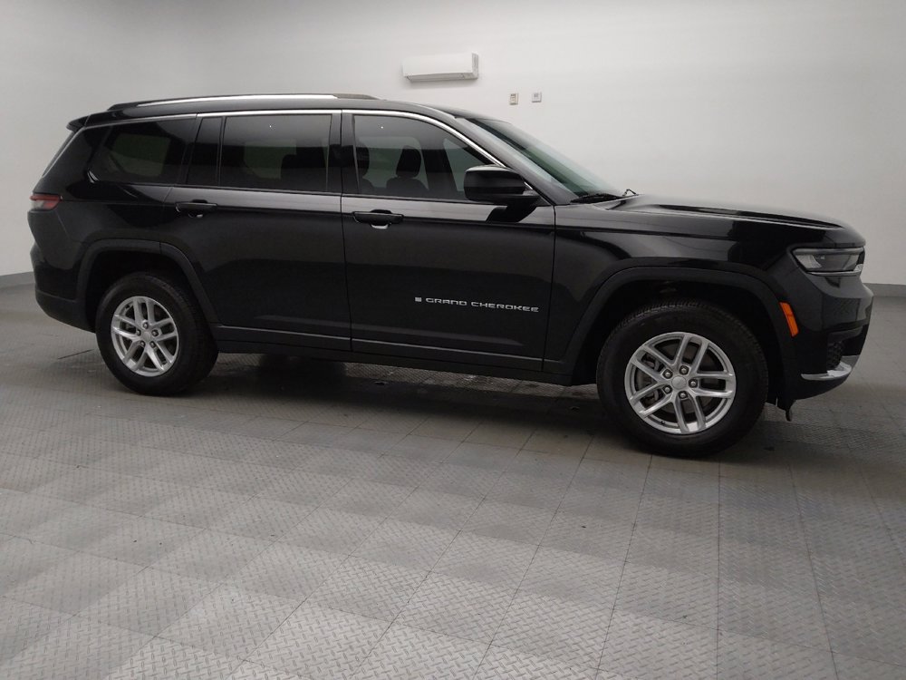 Used 2023 Jeep Grand Cherokee L Laredo image 11