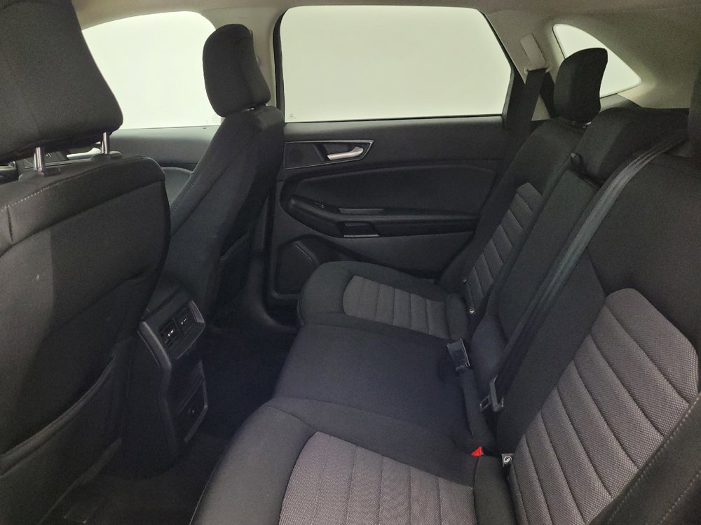 Used 2023 Ford Edge SE image 18