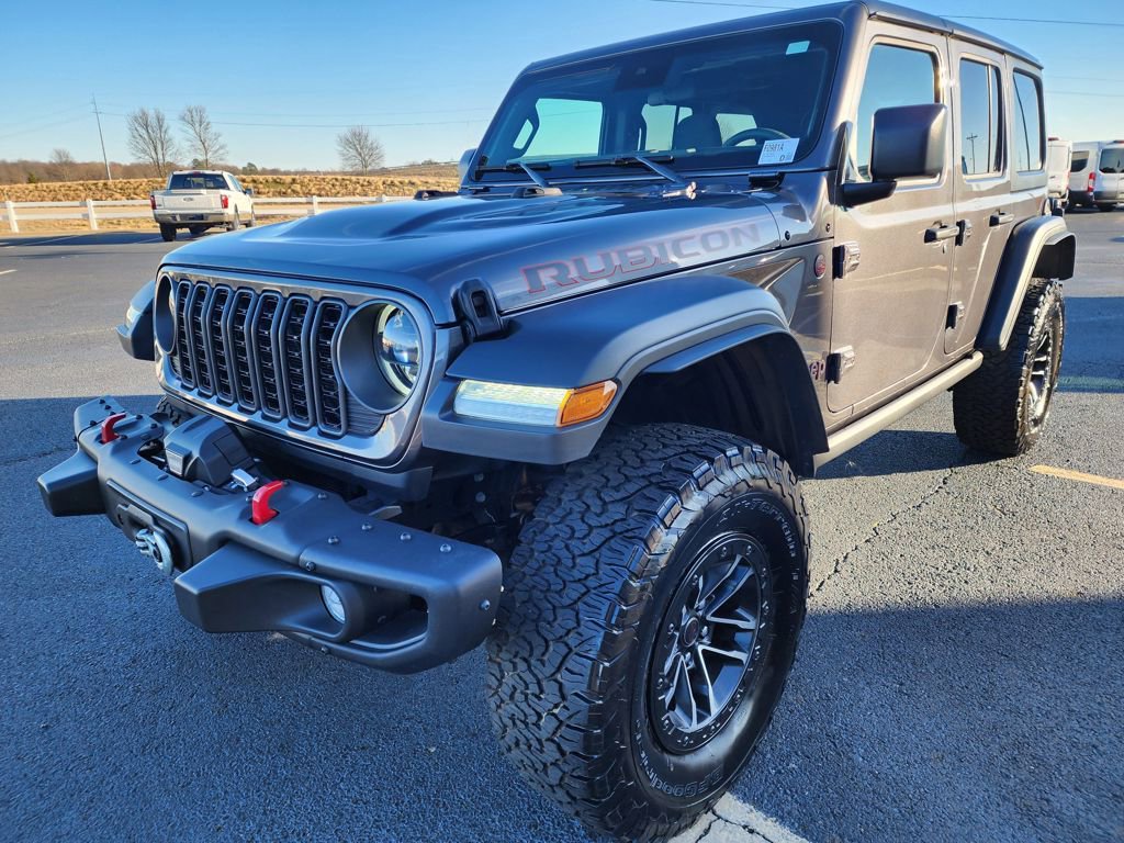 Used 2024 Jeep Wrangler Unlimited Rubicon w/ XTREMEE 35" Tire Package image 4