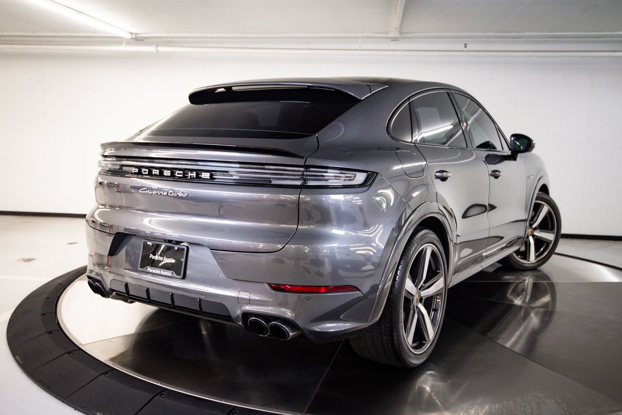 Certified 2024 Porsche Cayenne Turbo AWD/4WD image 7