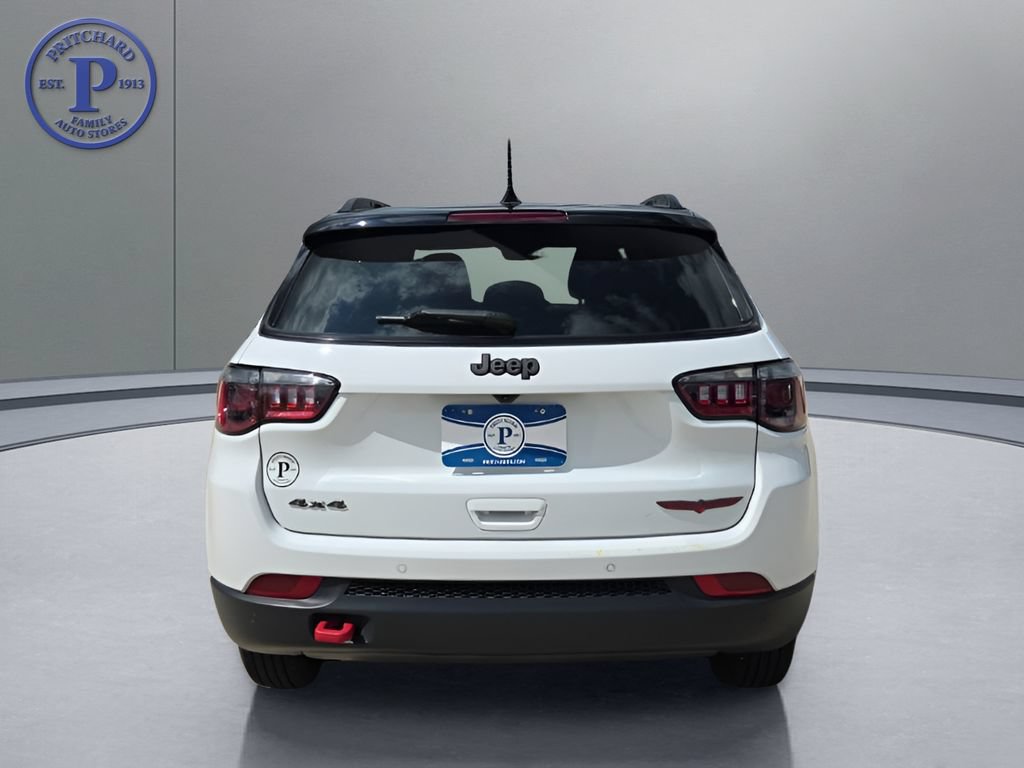 Used 2025 Jeep Compass Trailhawk AWD/4WD image 6