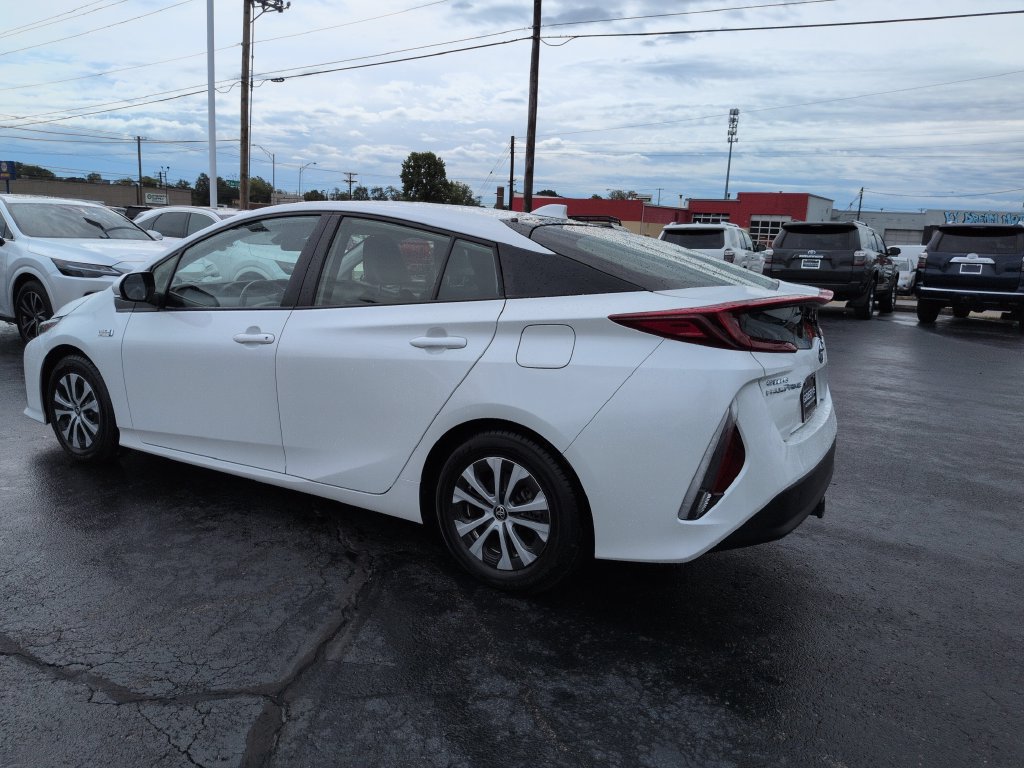 Certified 2022 Toyota Prius Prime XLE FWD image 3