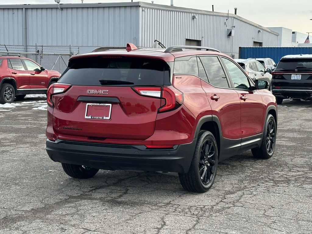 Certified 2023 GMC Terrain SLE w/ Driver Convenience Package image 4
