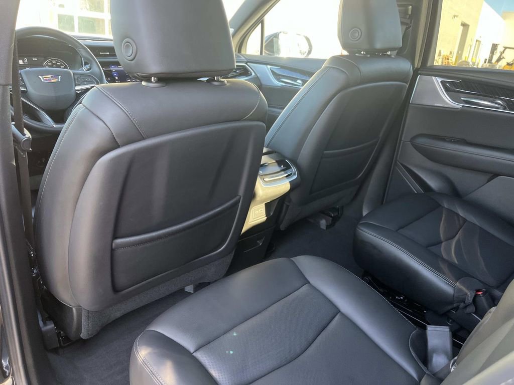 Certified 2024 Cadillac XT6 Premium Luxury w/ LPO, Floor Liner Package AWD/4WD image 21
