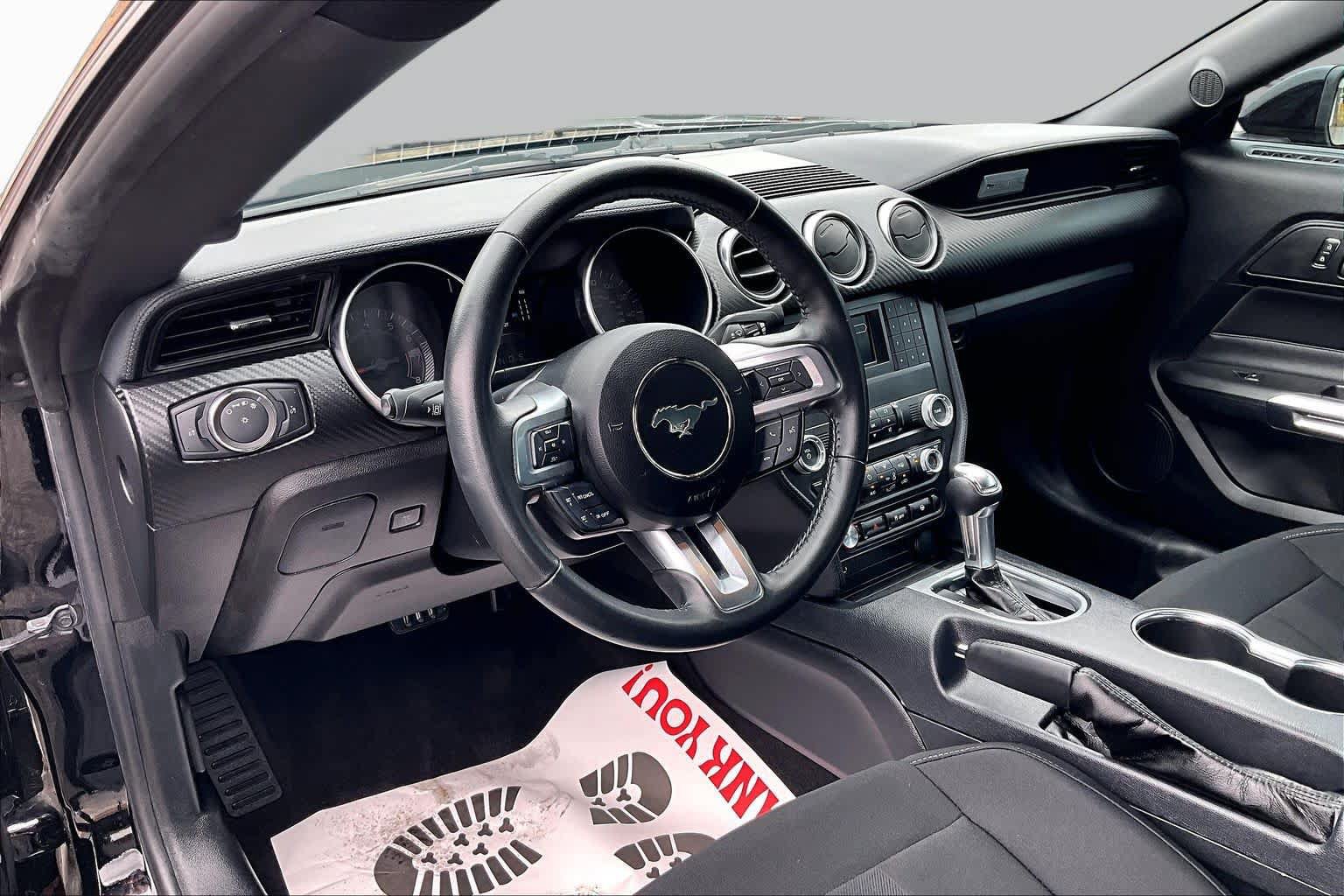 Used 2022 Ford Mustang Coupe RWD image 18