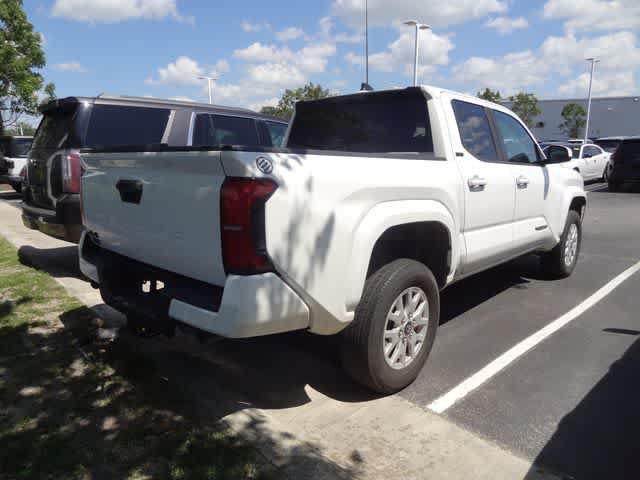 Used 2024 Toyota Tacoma SR5 AWD/4WD image 5