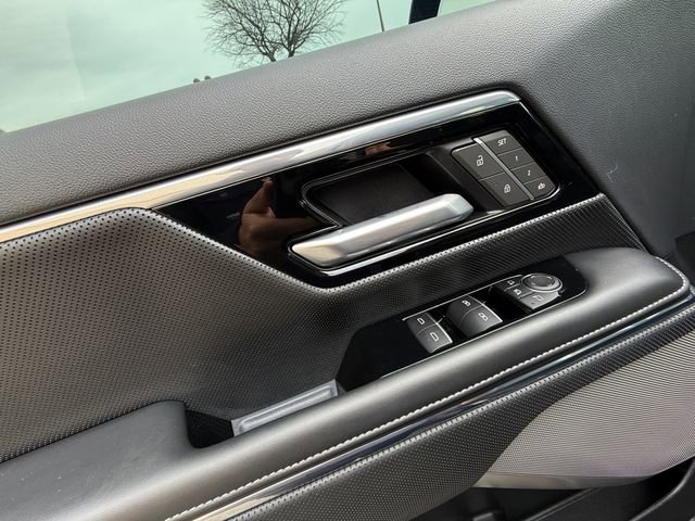 Used 2025 GMC Sierra EV Denali image 11