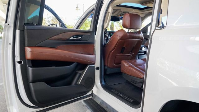 Used 2019 Cadillac Escalade ESV Premium Luxury image 57