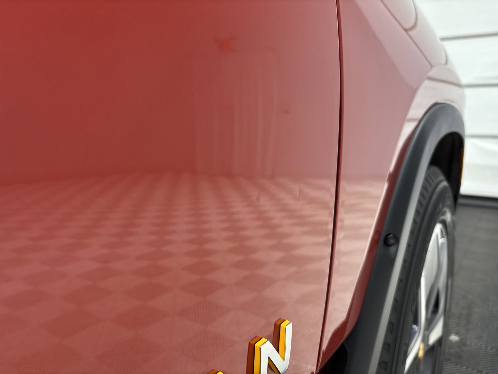 Used 2024 Rivian R1S Adventure image 37