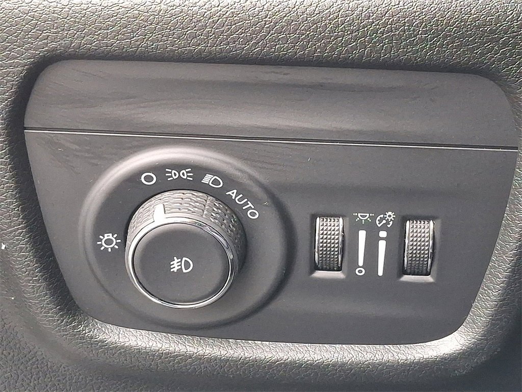 Used 2021 Jeep Grand Cherokee L Limited image 26