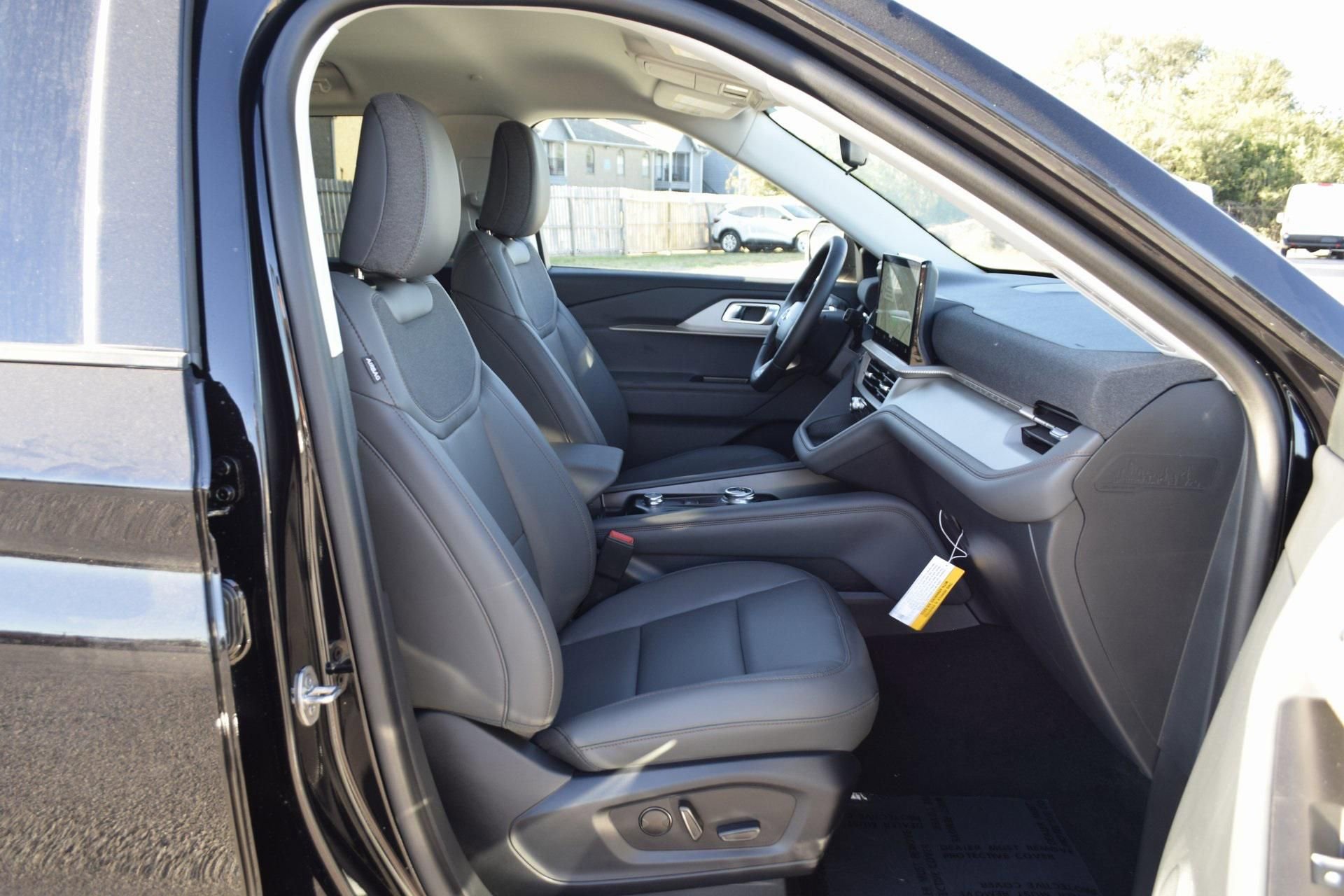 New 2026 Ford Explorer Active w/ Active Comfort Package image 25