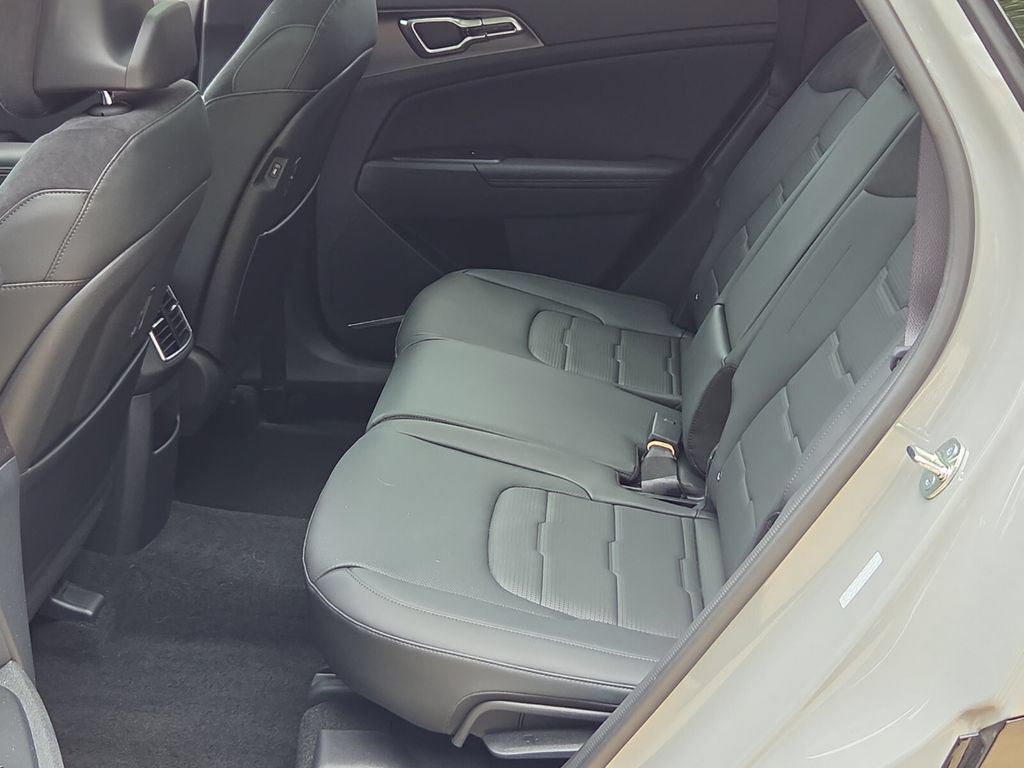 Used 2026 Kia Sportage SX FWD image 13