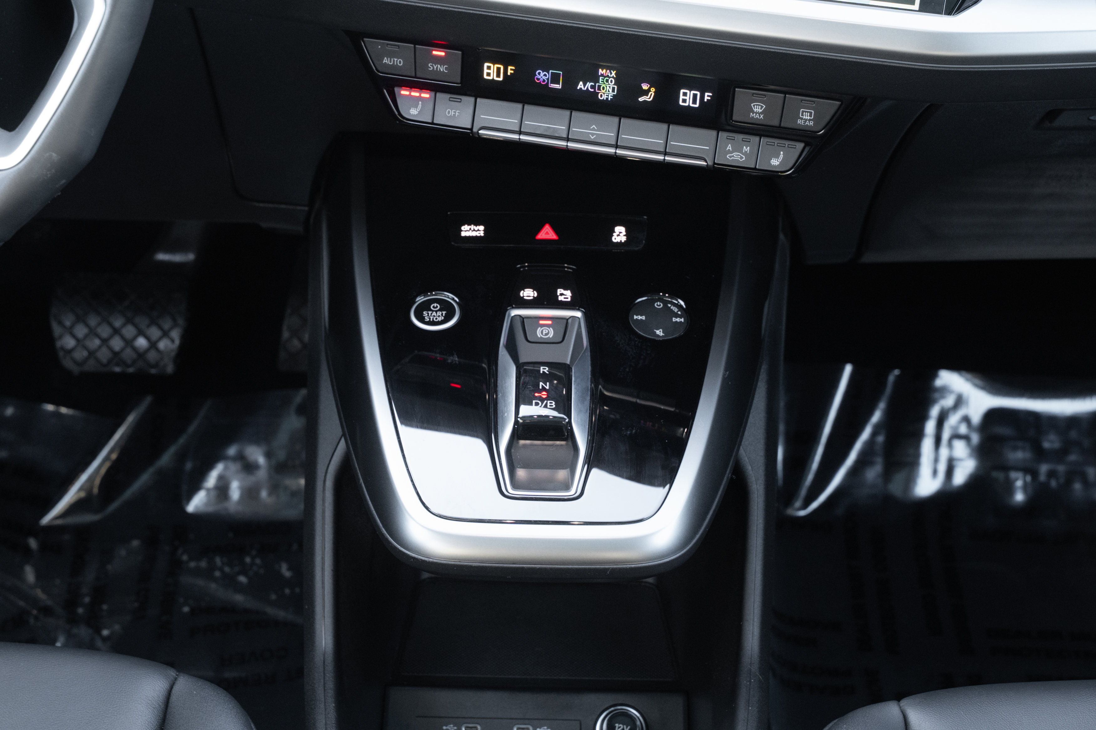 Certified 2024 Audi Q4 e-tron Prestige image 16