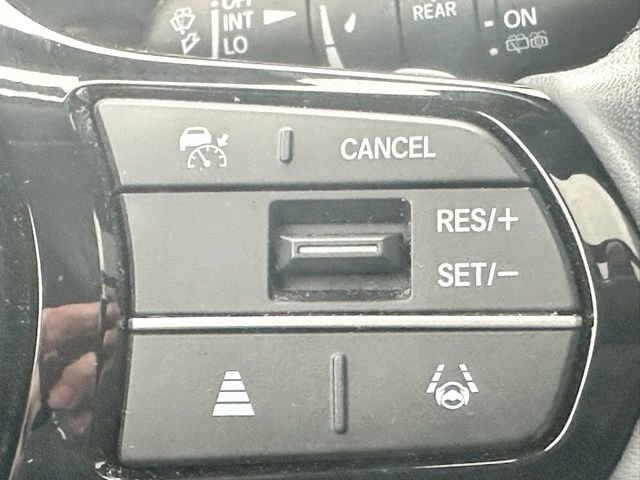 Used 2024 Honda Pilot Touring image 14